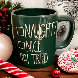 🎄🎄 Rae Dunn Christmas Mug 🎄🎄